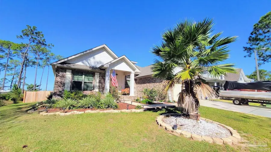 5304 N Shore Rd, Pensacola, FL 32507 - Image #2