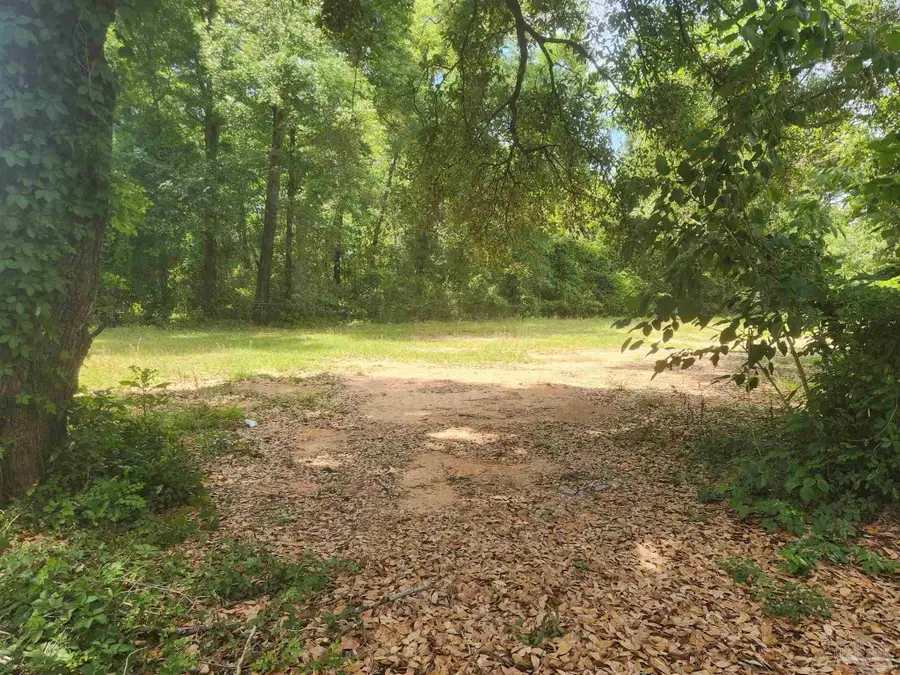 616 Massachusetts Ave, Pensacola, FL 32505 - #3