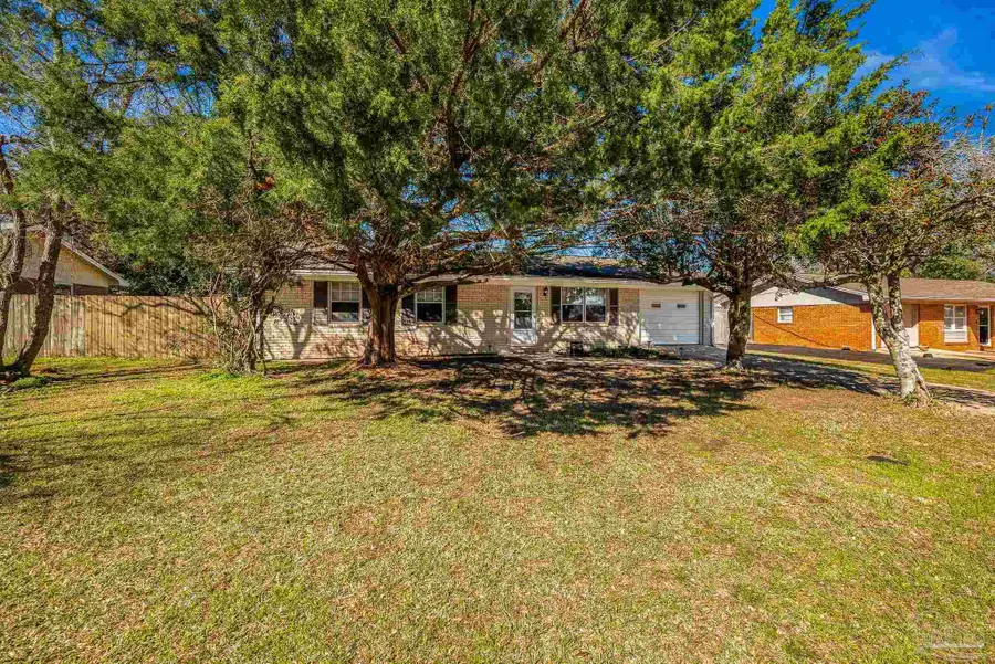 4697 Cyril Dr, Pace, FL 32571 - Image #2