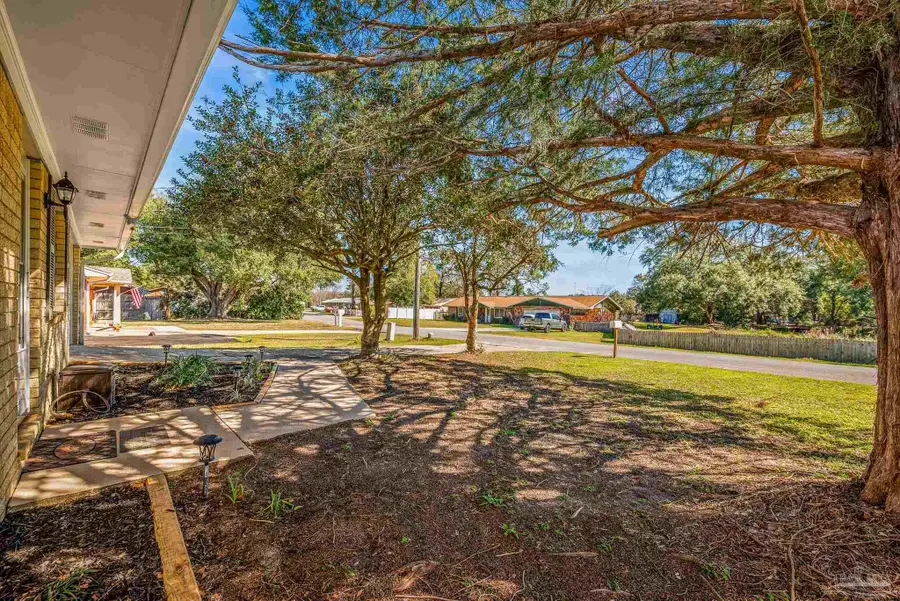 4697 Cyril Dr, Pace, FL 32571 - Image #3