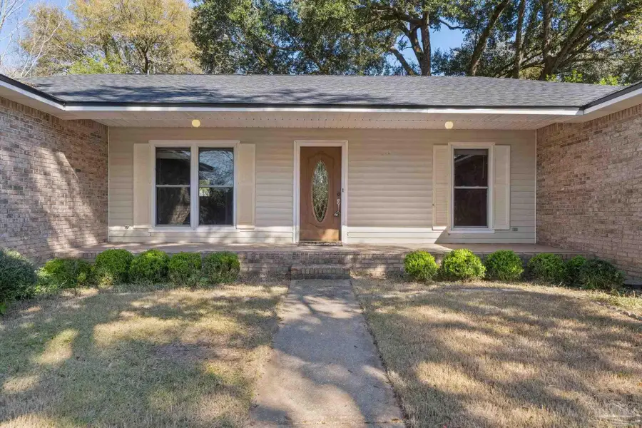 5704 Janet St, Milton, FL 32570 - #2