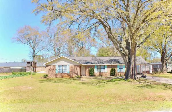 4050 Harrison Ave, Jay, FL 32565