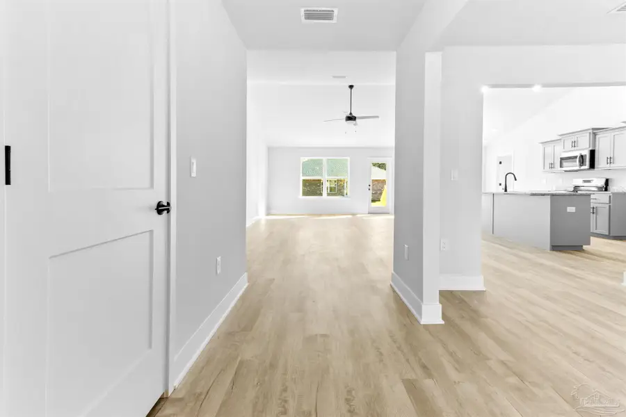 1894 Hazelnut Dr #39B, Cantonment, FL 32533 - Image #2