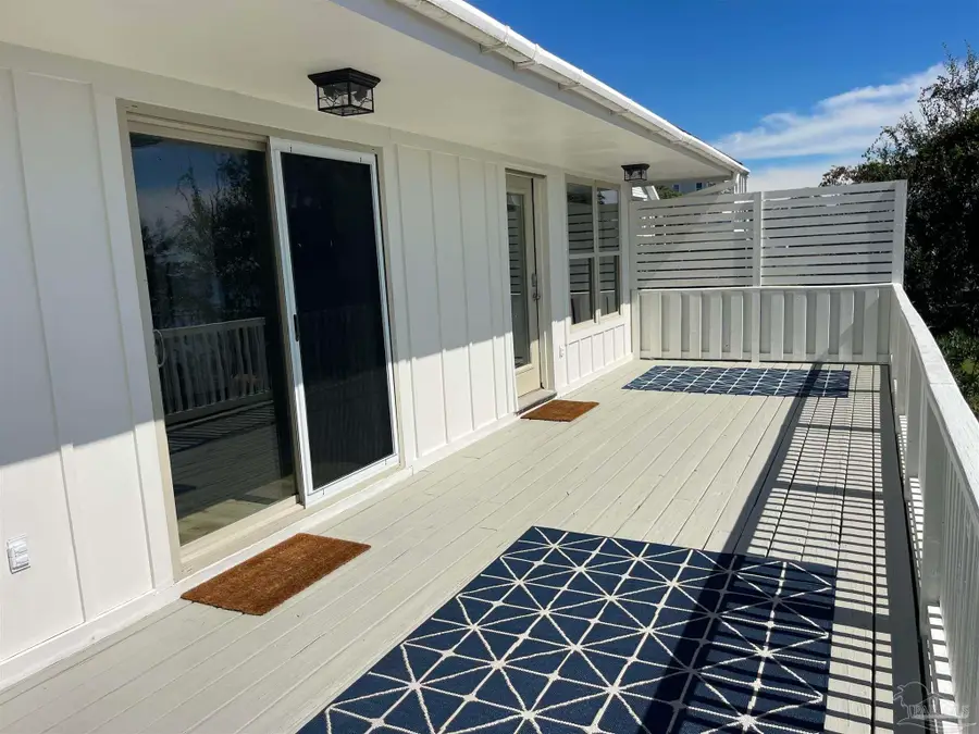 5233 Soundside Dr, Gulf Breeze, FL 32563 - Image #3