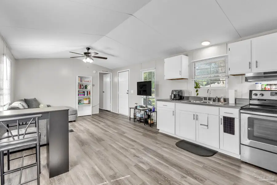 2334 Bobwhite Ln, Cantonment, FL 32533 - Image #3