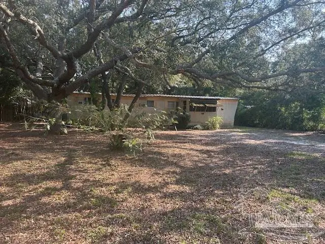 7507 Blackjack Cir, Navarre, FL 32566 - Image #2