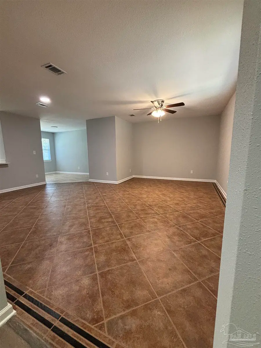 5695 Mifflin Ave, Pensacola, FL 32526 - Image #3
