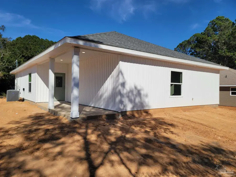 8401 Segura St, Navarre, FL 32566 - Image #3