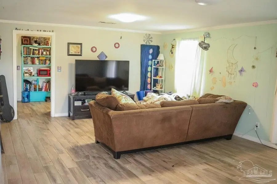 6767 Margaret St, Milton, FL 32570 - Image #2