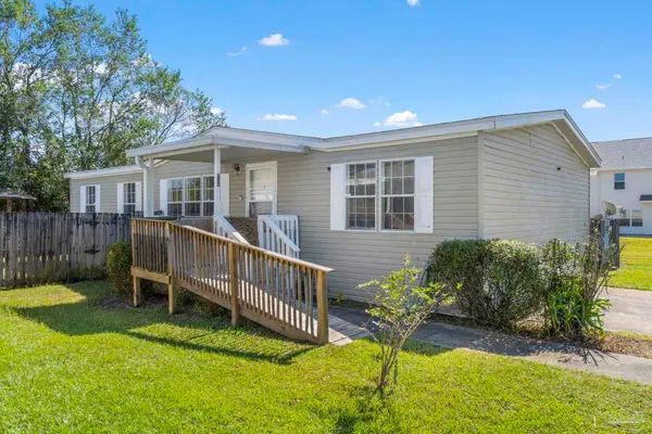 6290 Footprint Dr, Pensacola, FL 32526