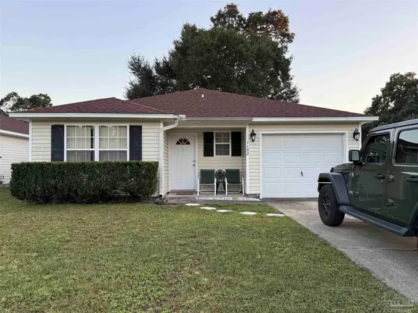 1152 Simpson St, Pensacola, FL 32526