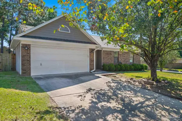 4519 Southpointe Ln, Pensacola, FL 32514