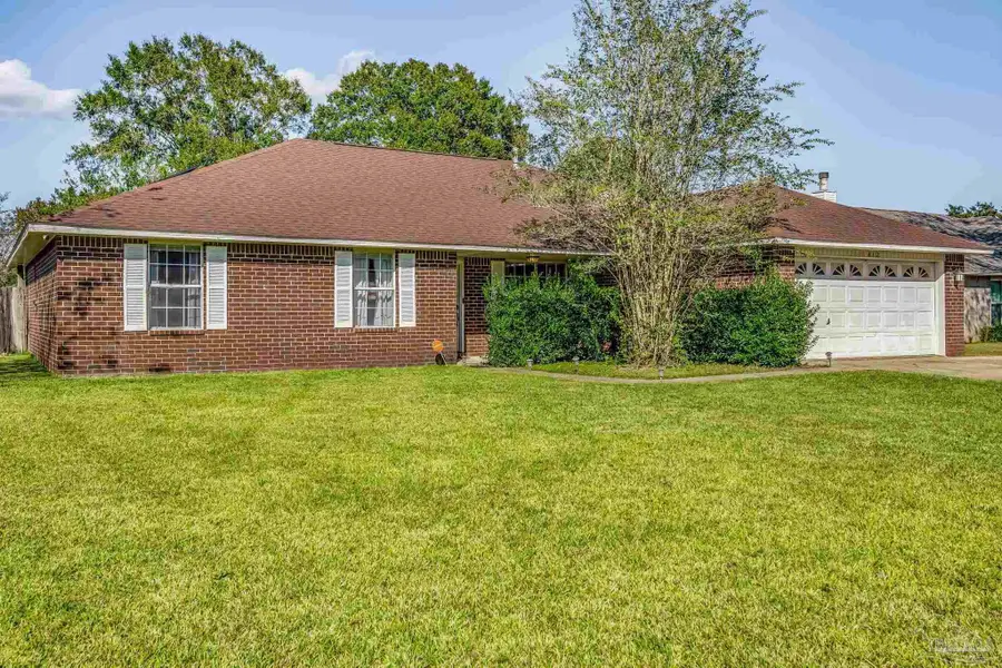 832 Horsemens Path, Cantonment, FL 32533 - Image #2