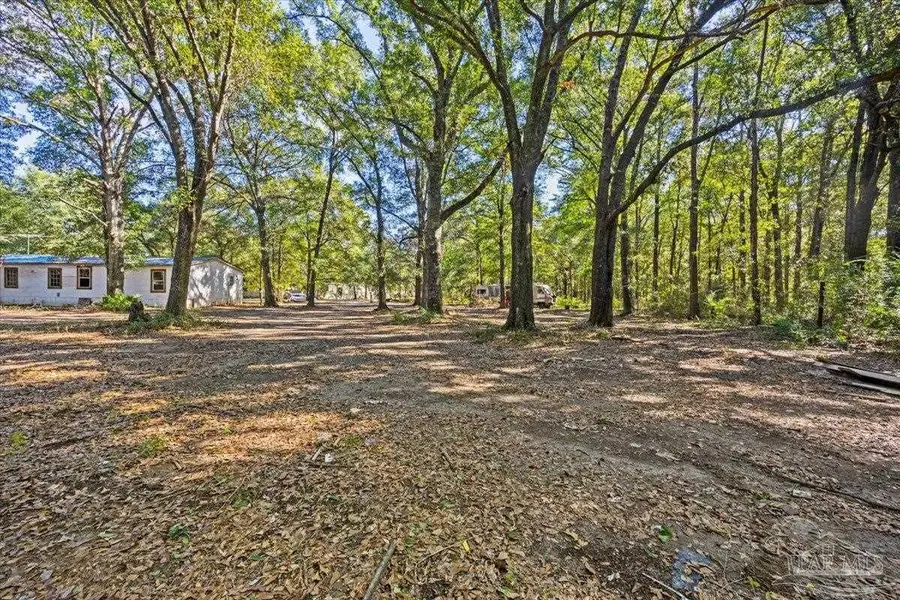 5127 Lake End Dr, Milton, FL 32583 - Image #2