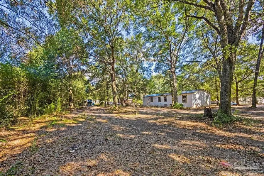 5127 Lake End Dr, Milton, FL 32583 - Image #3