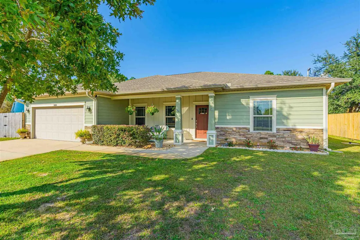 8686 El Paseo St, Navarre, FL 32566 - Image #1