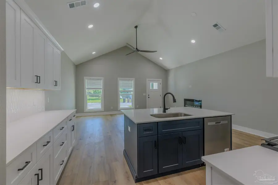 112 E Bobe St, Pensacola, FL 32503 - Image #3