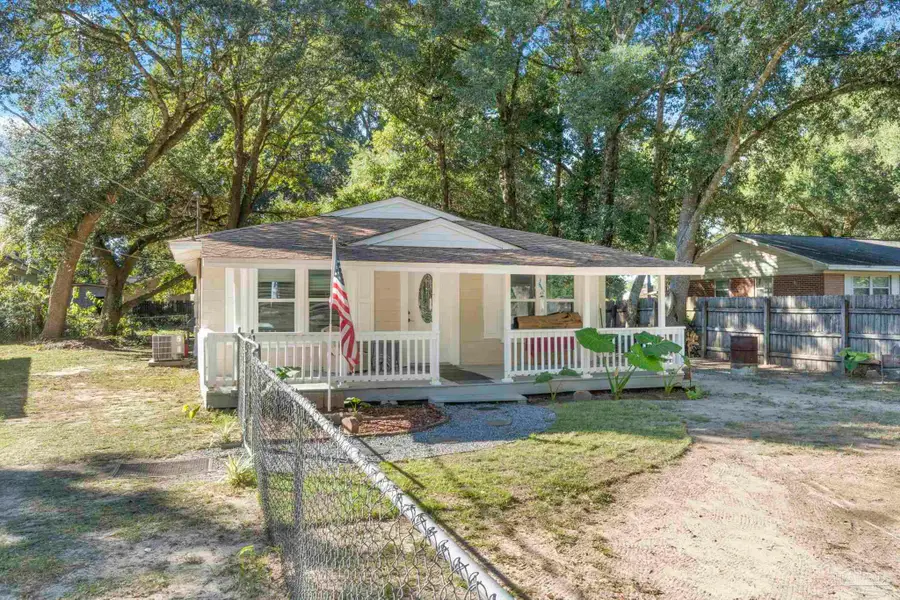 2901 Godwin Ln, Pensacola, FL 32526 - Image #2