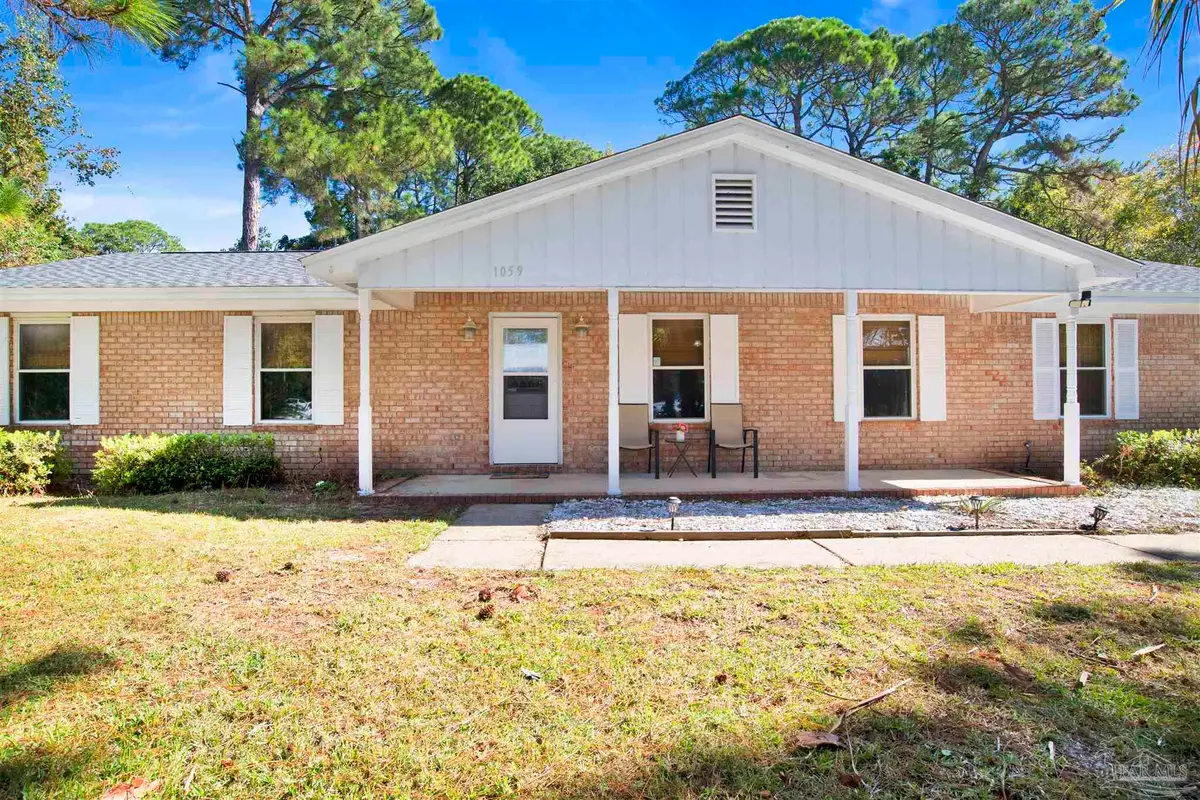 1059 Woodlore Cir, Gulf Breeze, FL 32563 - Image #1