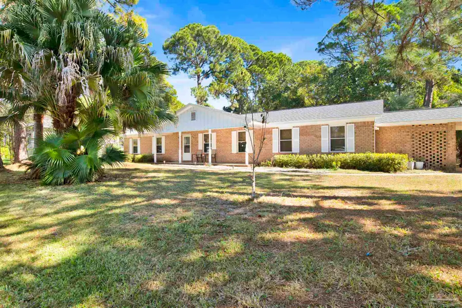 1059 Woodlore Cir, Gulf Breeze, FL 32563 - Image #3