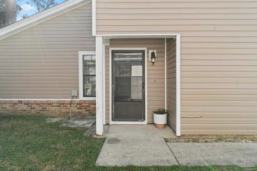 6324 Langley Place Rd, Pensacola, FL 32504 - Image #2