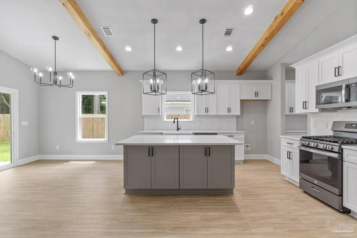 1427 Madelyn Woods Dr, Pensacola, FL 32506 - Image #1