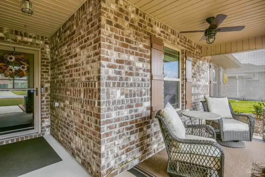 8905 Clearbrook Dr, Milton, FL 32583 - Image #2