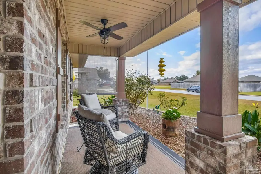 8905 Clearbrook Dr, Milton, FL 32583 - Image #3