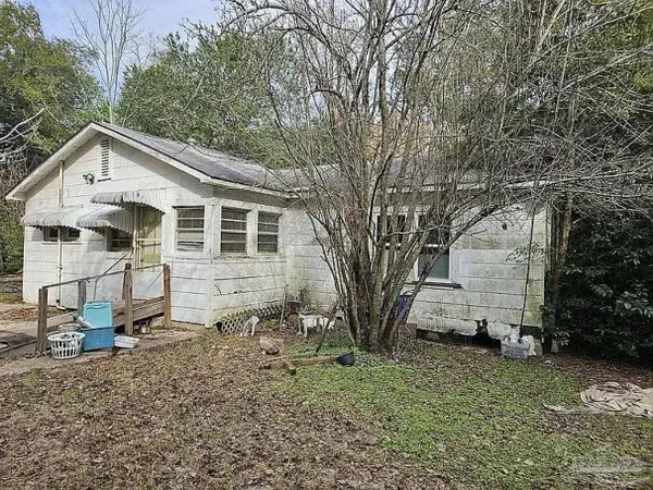 633 Powell St, Pensacola, FL 32534