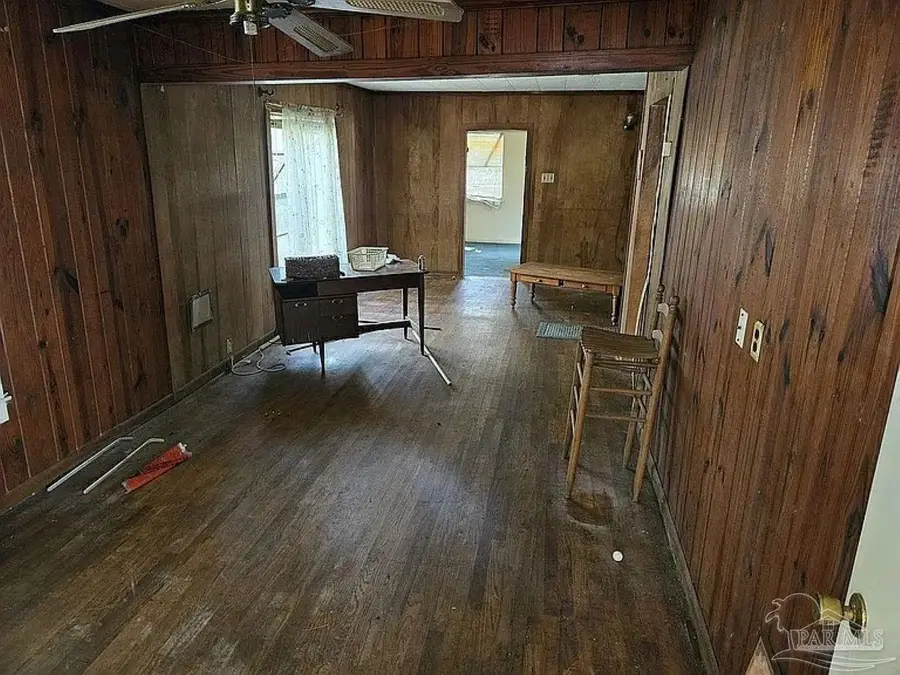 633 Powell St, Pensacola, FL 32534 - Image #2