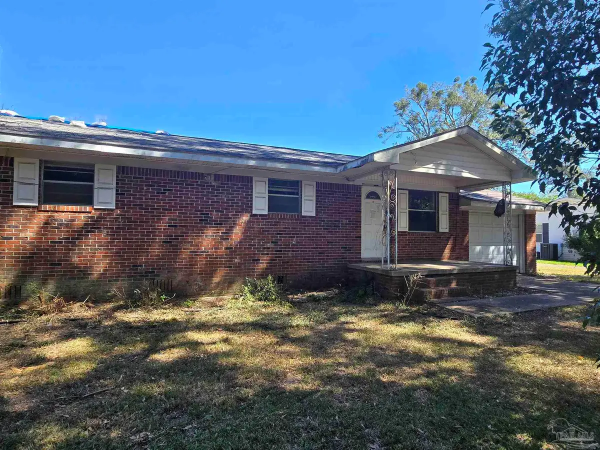 746 Tate Rd, Cantonment, FL 32533 - Image #1