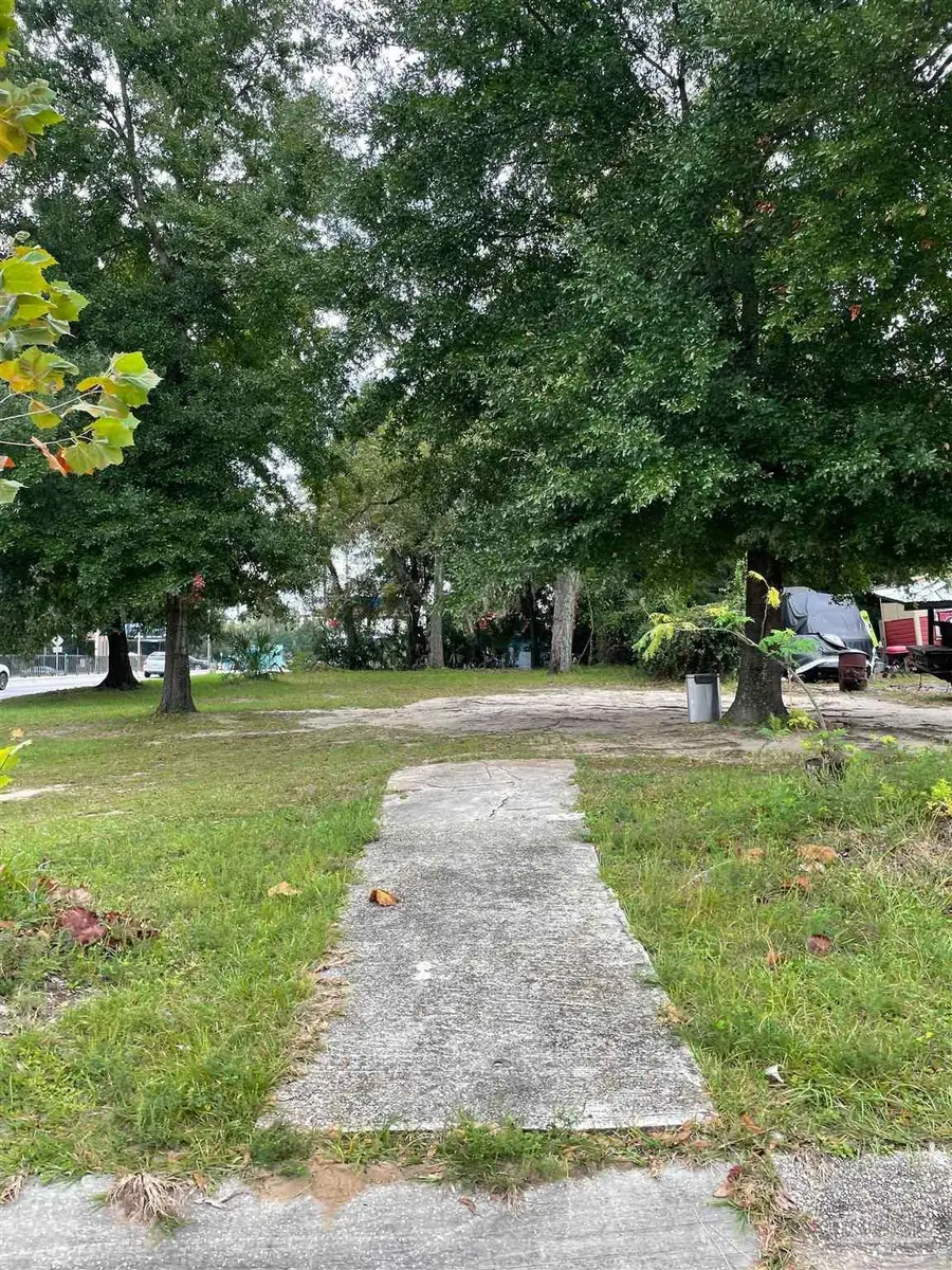 714 N F St, Pensacola, FL 32501 - Image #3