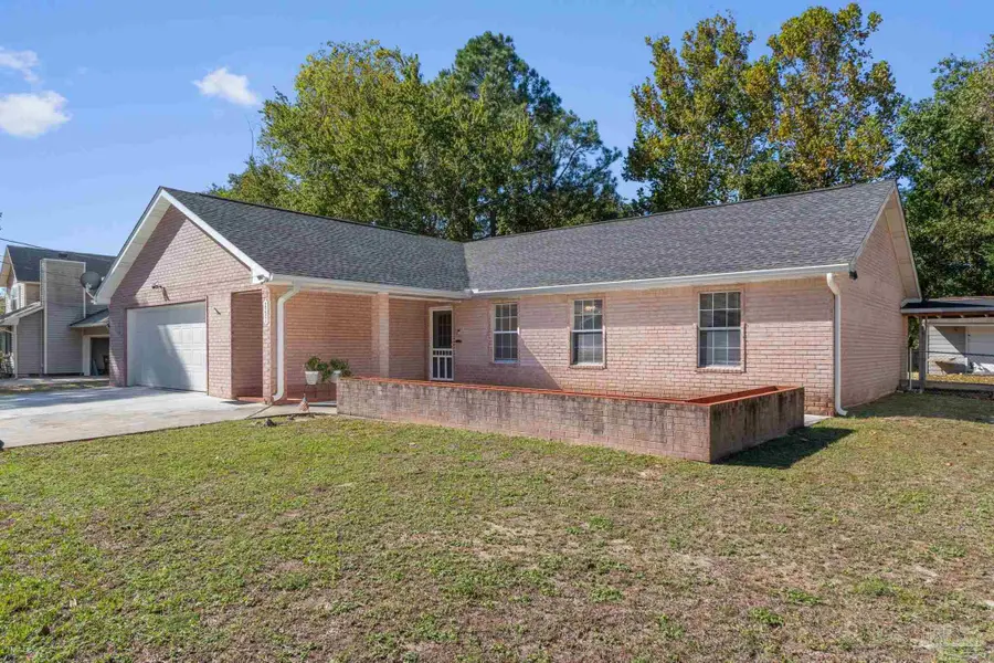 2291 Rosewood Dr, Navarre, FL 32566 - Image #2