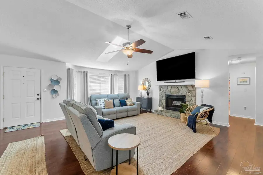 1938 Coral St, Navarre, FL 32566 - Image #3