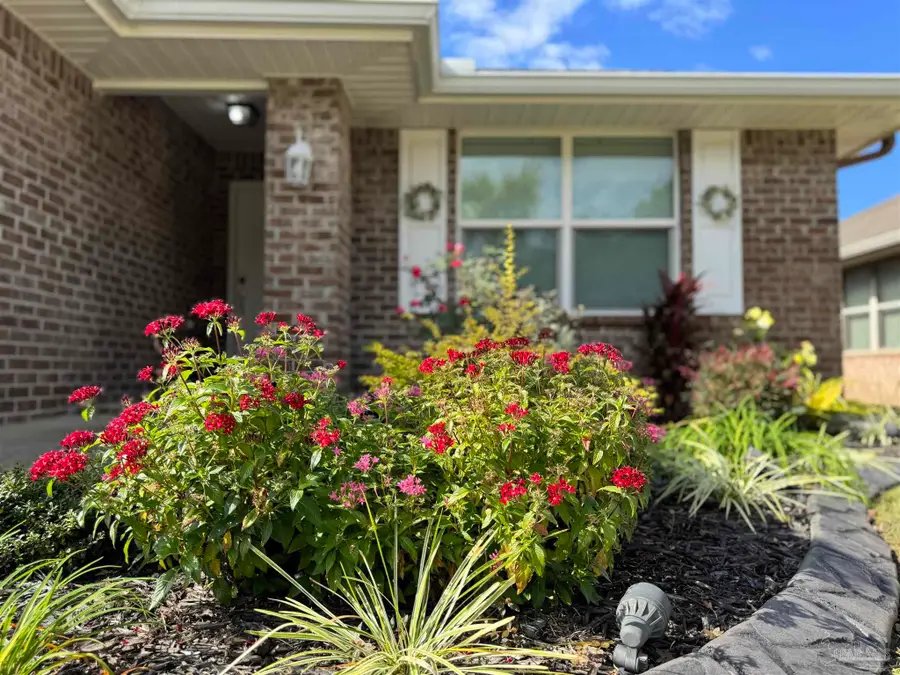 4277 Hazelhurst Dr, Pace, FL 32571 - Image #2