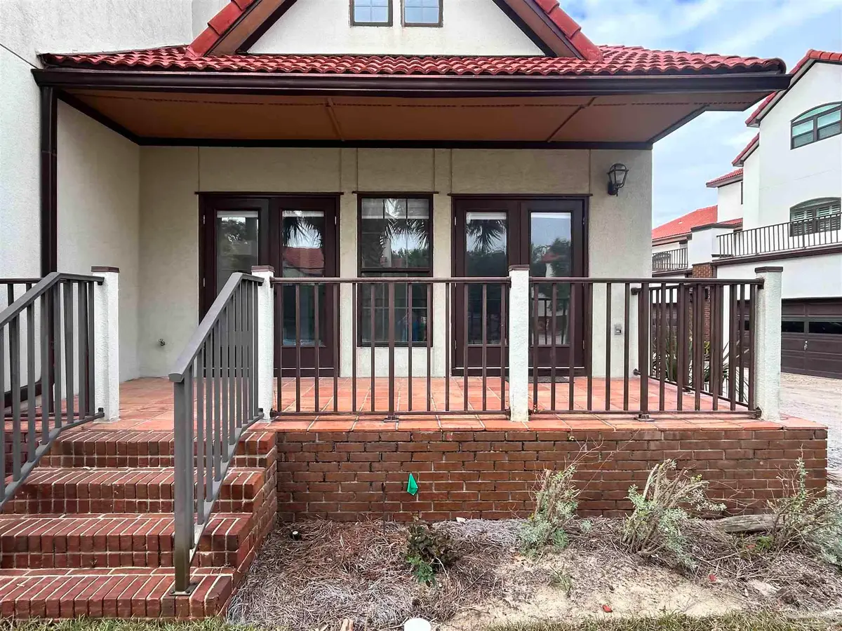 40 Baybridge Dr #J, Gulf Breeze, FL 32561 - Image #1