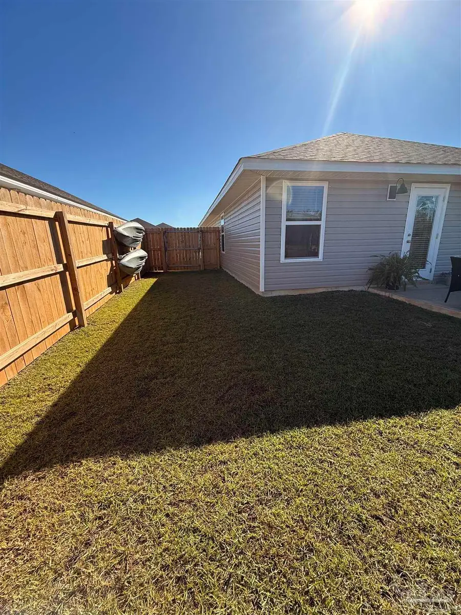 8 Spoonbill Rd, Cantonment, FL 32533 - Image #3