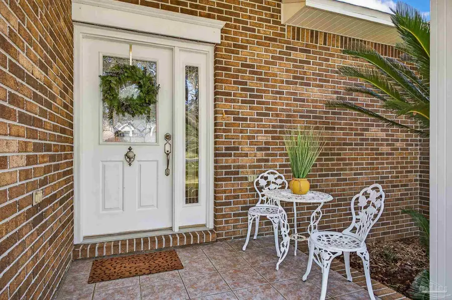 5685 Nicklaus Ln, Milton, FL 32570 - Image #2