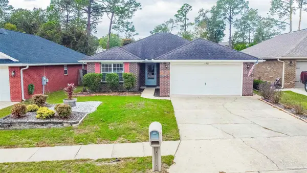 8907 Abbington Dr, Pensacola, FL 32534