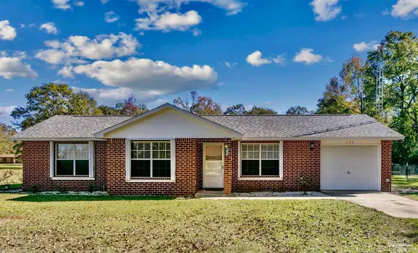 300 Adams Rd, Molino, FL 32577