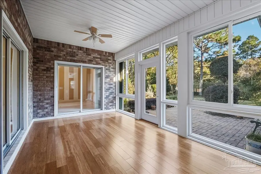 2500 Crescent Pl, Navarre, FL 32566 - Image #2