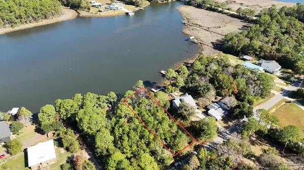 000 San Miguel St, Milton, FL 32583