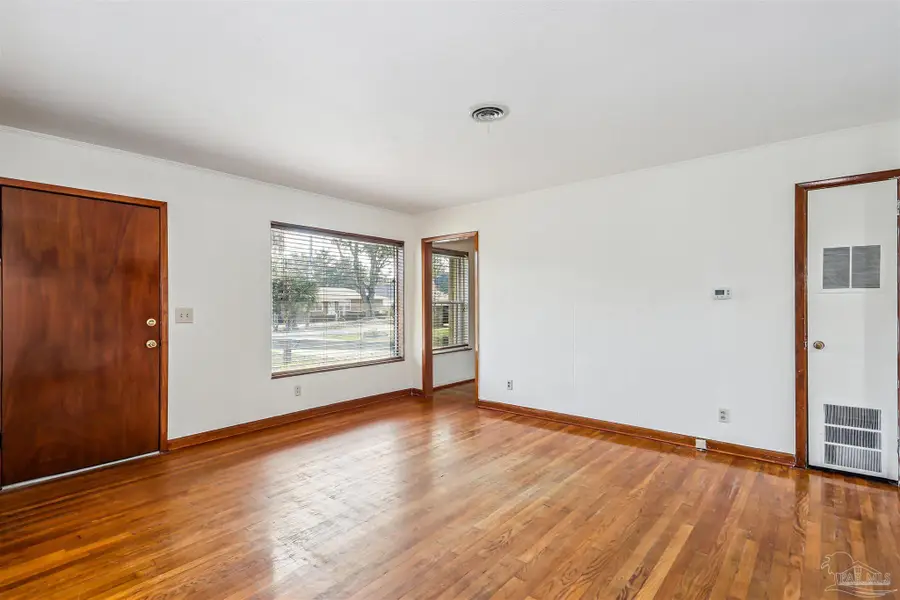 9 Gilmore Dr, Gulf Breeze, FL 32561 - Image #2