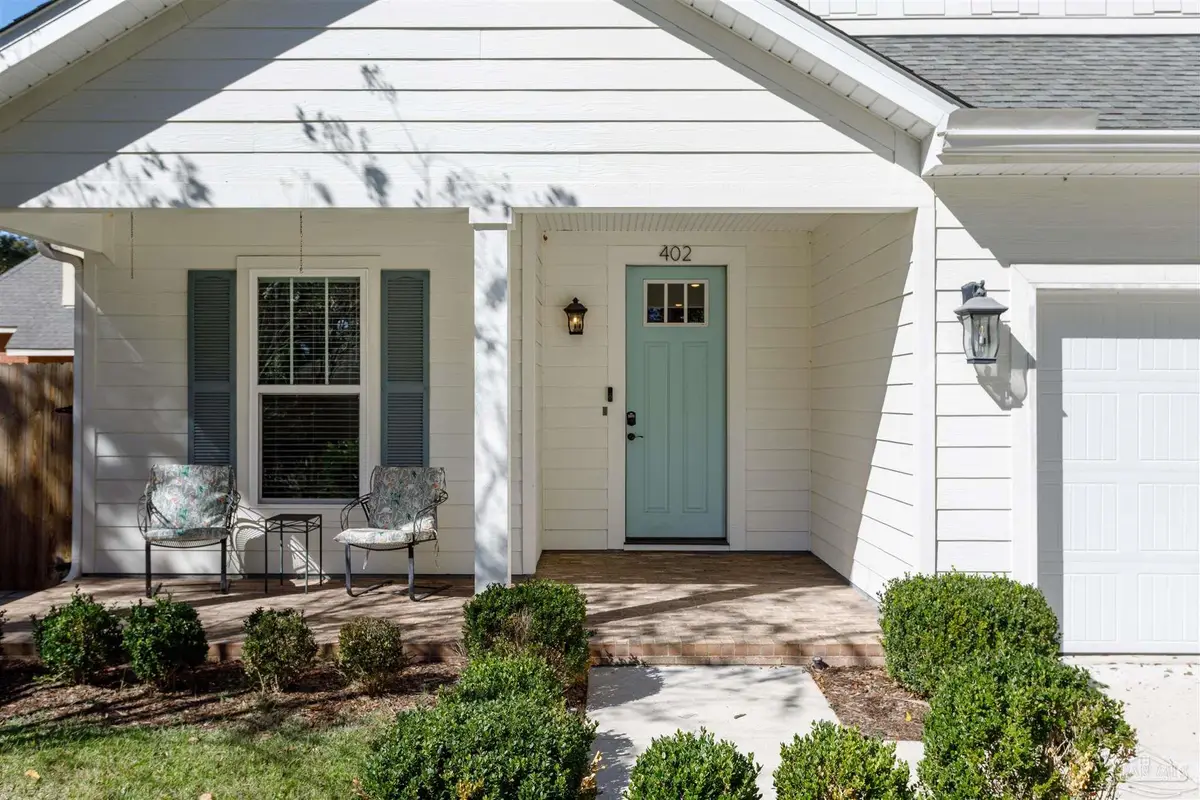 402 Bayshore Dr, Pensacola, FL 32507 - Image #1