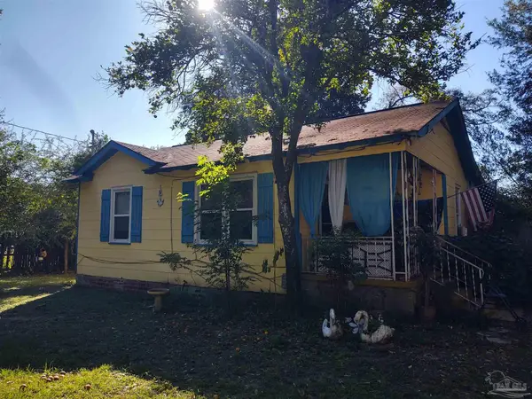 5217 Admiral Halsey Rd, Milton, FL 32583