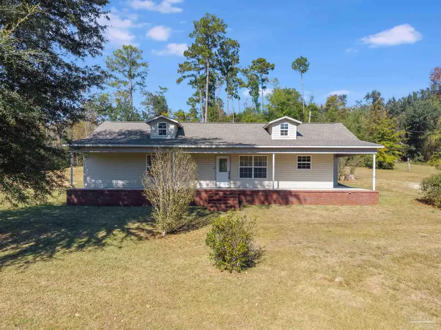 4700 Honeysuckle Ln, Marianna, FL 32446 - Image #2