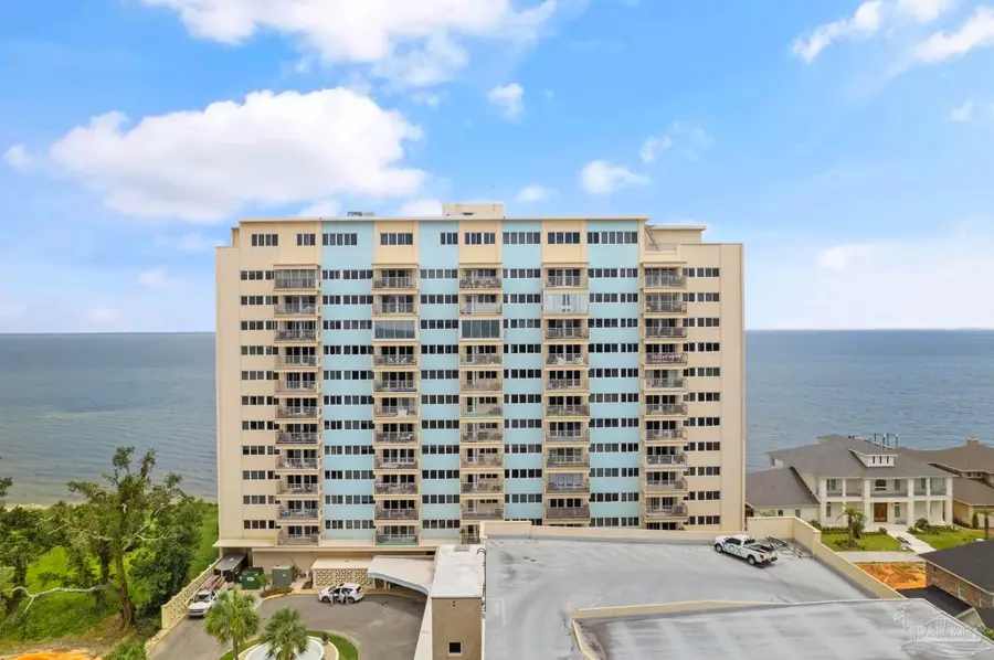 825 Bayshore Dr #206, Pensacola, FL 32507 - Image #2