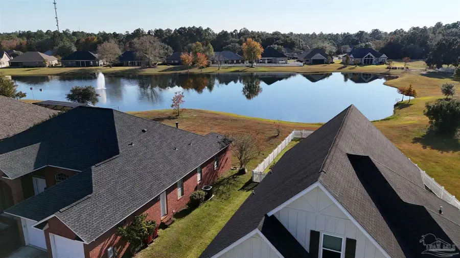 5642 Dunbar Cir, Milton, FL 32583 - Image #2