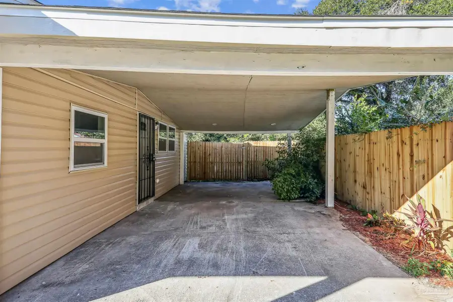 212 Shadowlawn Ln, Pensacola, FL 32507 - Image #2