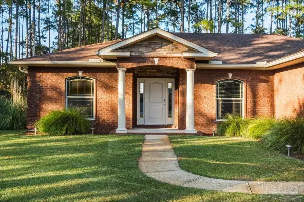 8756 Olivera St, Navarre, FL 32566